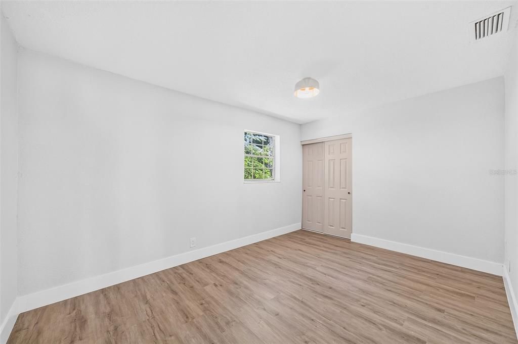 For Sale: $329,000 (2 beds, 2 baths, 1607 Square Feet)