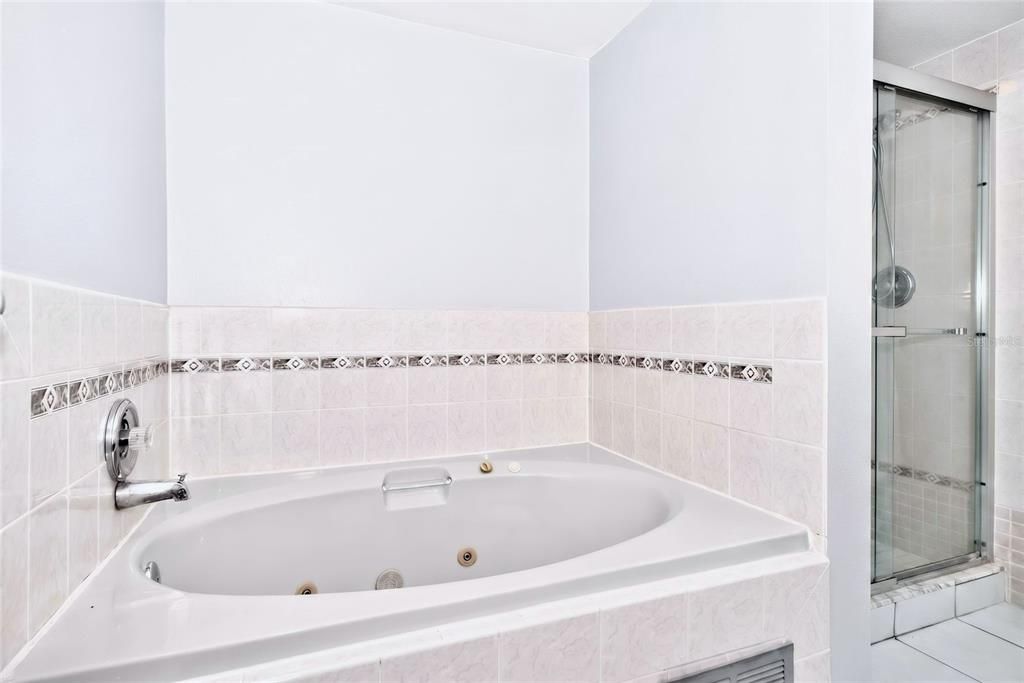 : $469,999 (3 спален, 2 ванн, 1832 Квадратных фут)