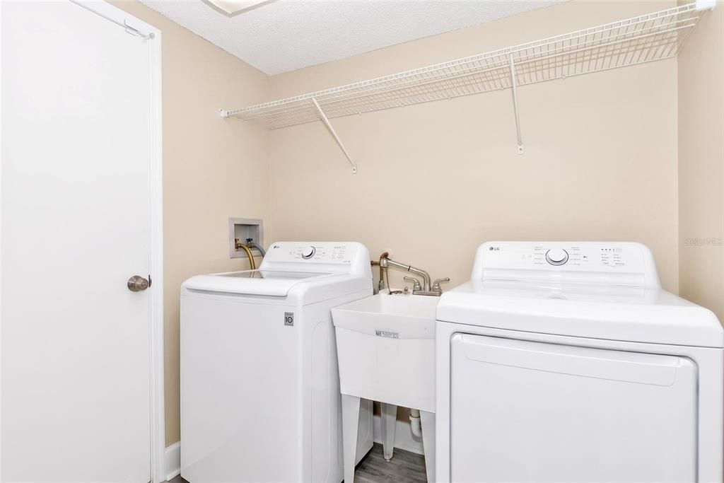 : $469,999 (3 спален, 2 ванн, 1832 Квадратных фут)