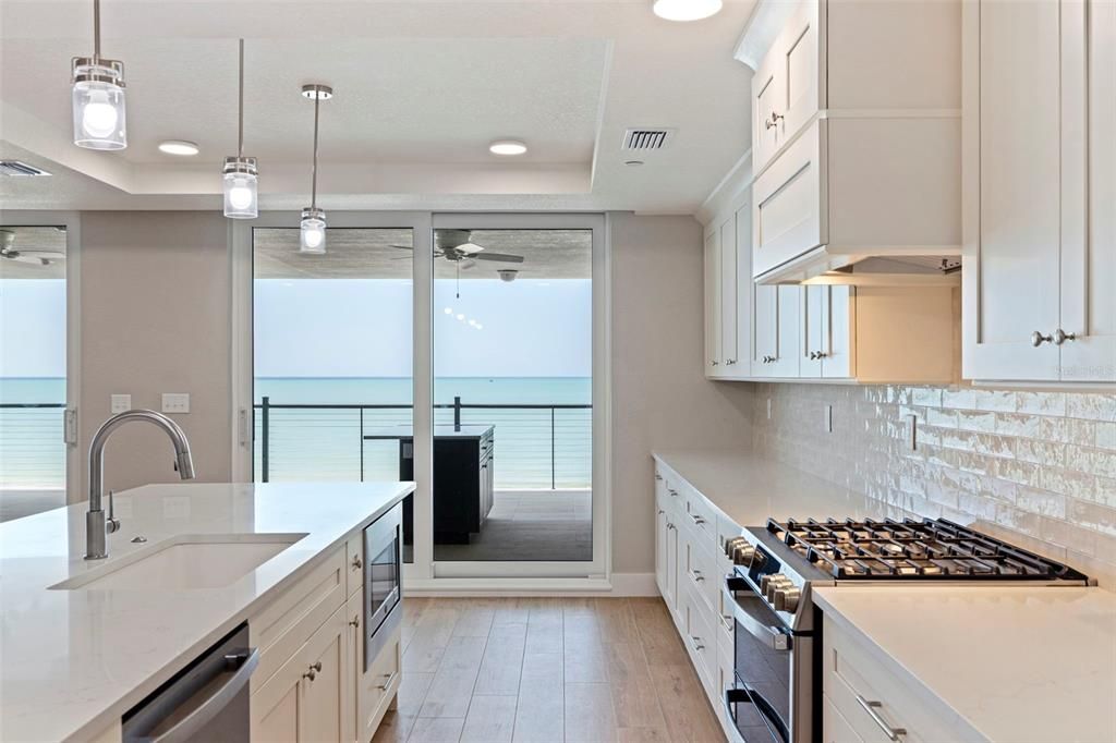 For Sale: $2,725,000 (2 beds, 3 baths, 1791 Square Feet)