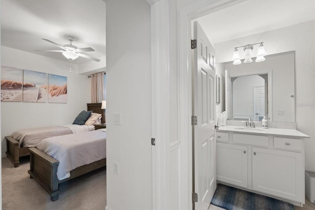 В аренду: $1,900 (2 спален, 2 ванн, 1142 Квадратных фут)