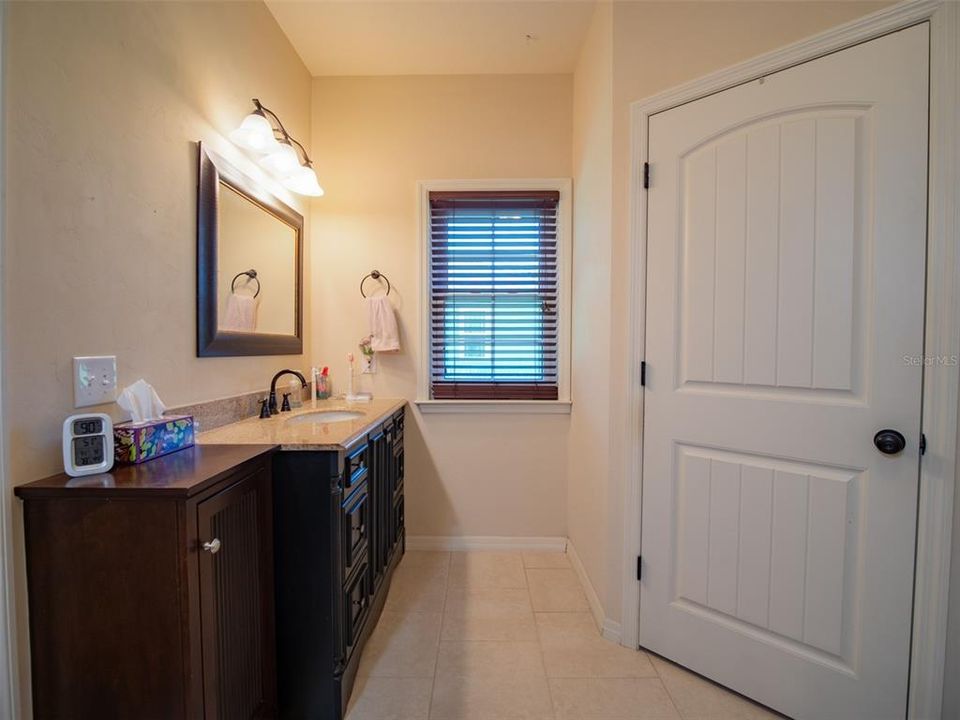 For Sale: $356,500 (4 beds, 2 baths, 1962 Square Feet)