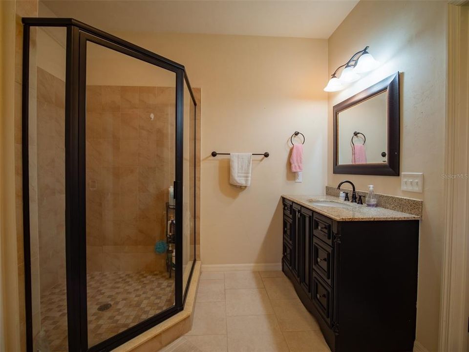 For Sale: $356,500 (4 beds, 2 baths, 1962 Square Feet)