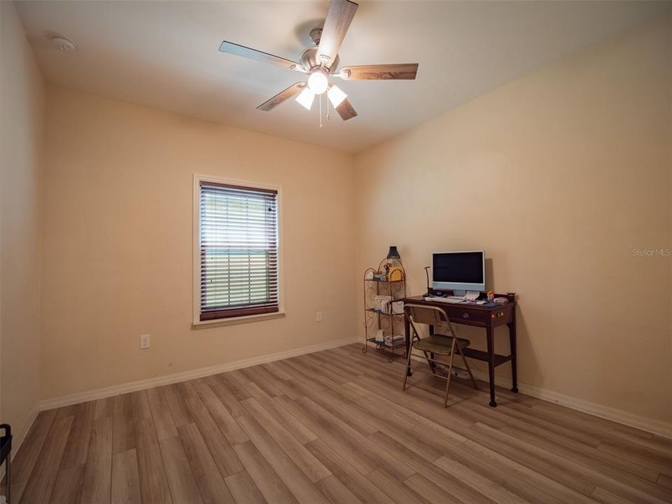 For Sale: $356,500 (4 beds, 2 baths, 1962 Square Feet)