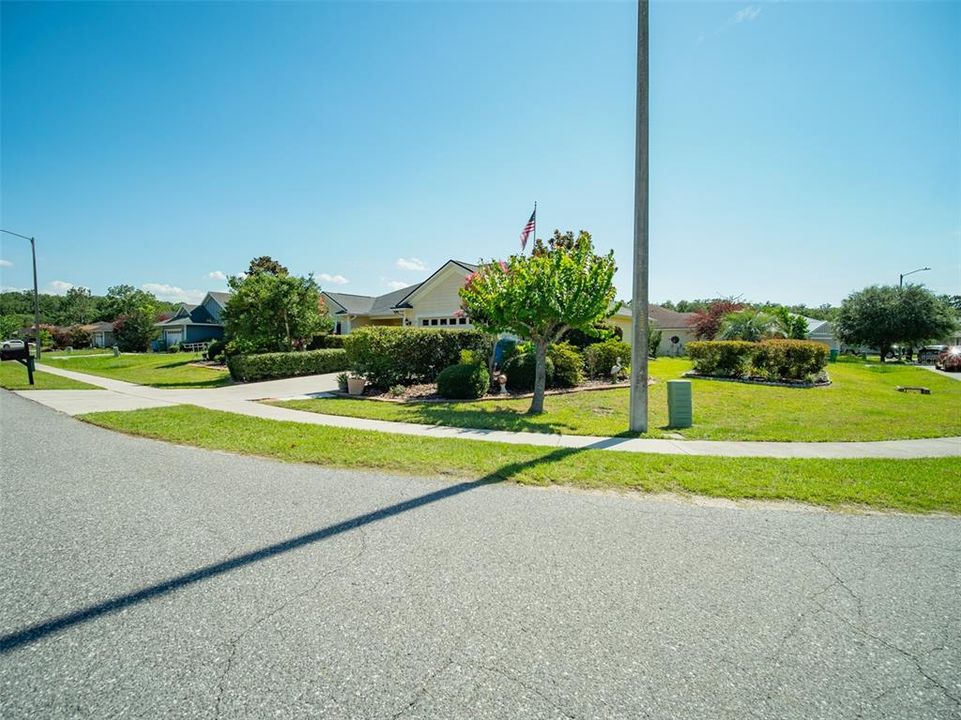For Sale: $356,500 (4 beds, 2 baths, 1962 Square Feet)