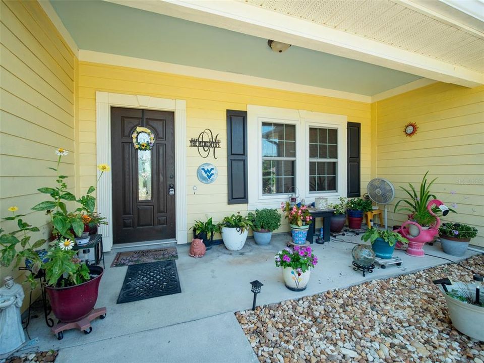 For Sale: $356,500 (4 beds, 2 baths, 1962 Square Feet)