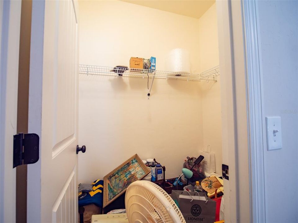 For Sale: $356,500 (4 beds, 2 baths, 1962 Square Feet)