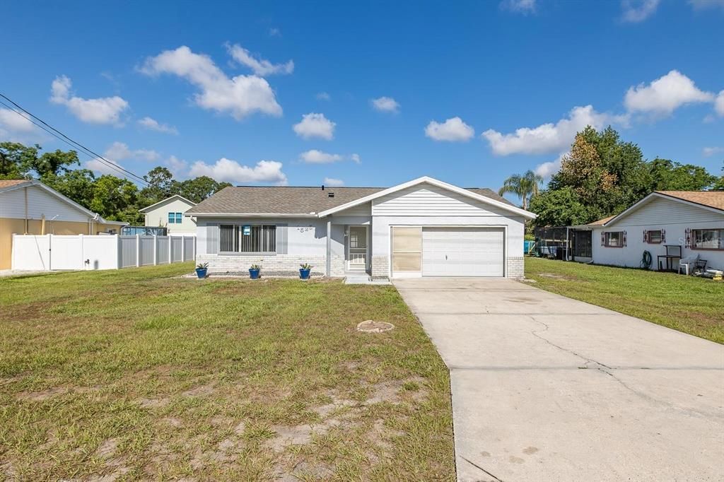 For Sale: $249,900 (2 beds, 2 baths, 1026 Square Feet)