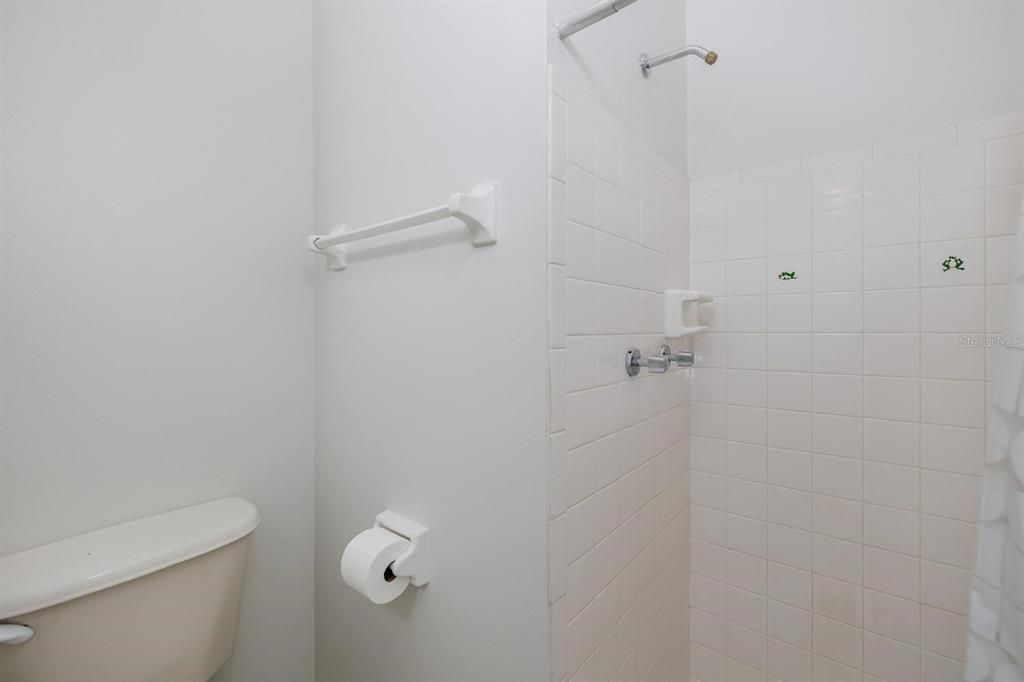 For Sale: $249,900 (2 beds, 2 baths, 1026 Square Feet)