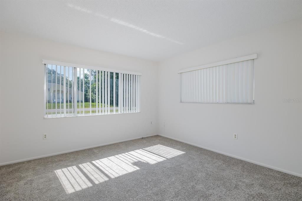 For Sale: $249,900 (2 beds, 2 baths, 1026 Square Feet)