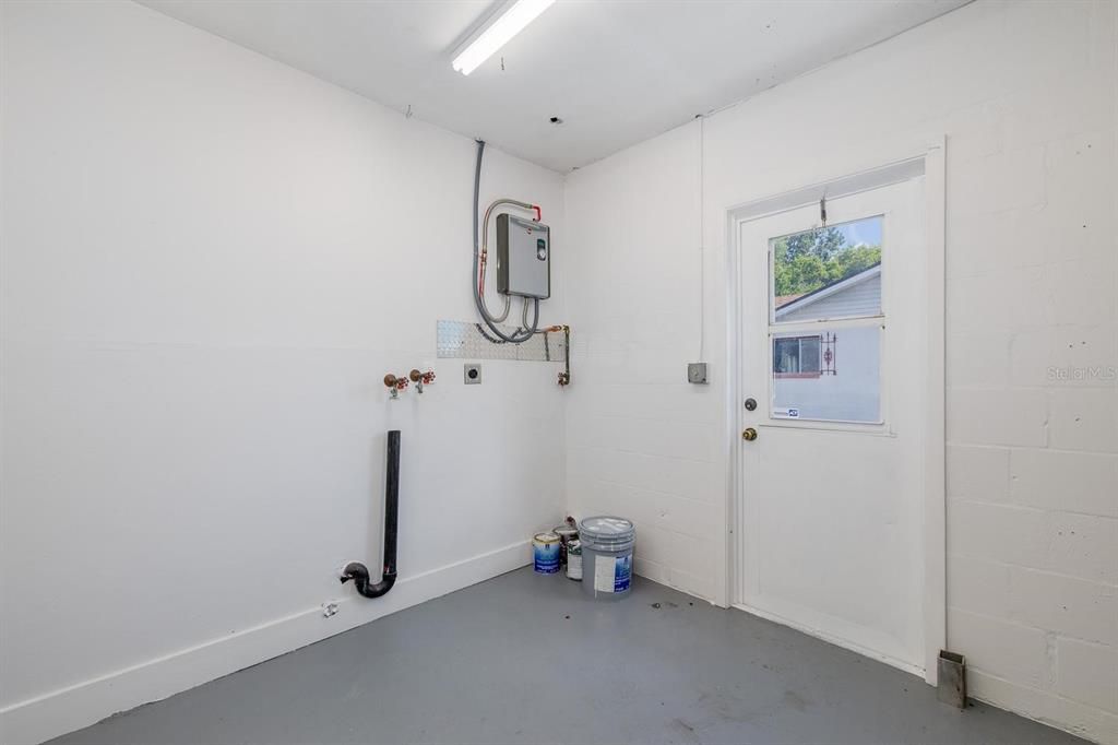 For Sale: $249,900 (2 beds, 2 baths, 1026 Square Feet)