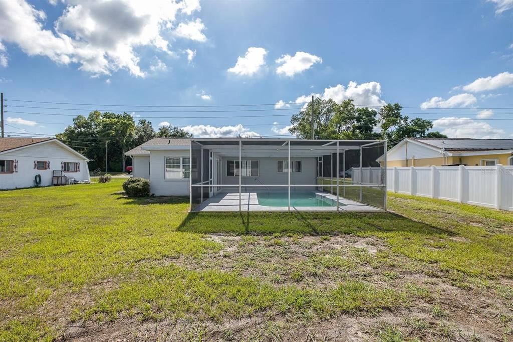 For Sale: $249,900 (2 beds, 2 baths, 1026 Square Feet)