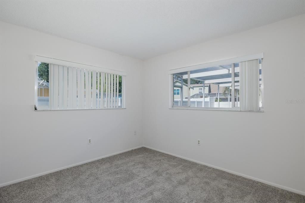 For Sale: $249,900 (2 beds, 2 baths, 1026 Square Feet)