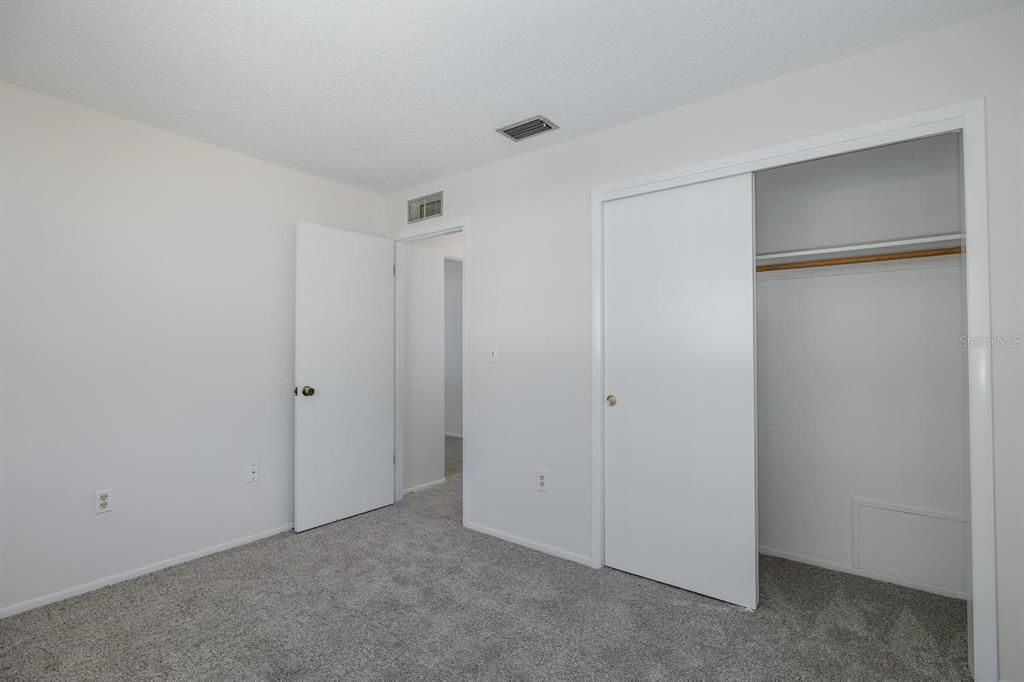 For Sale: $249,900 (2 beds, 2 baths, 1026 Square Feet)