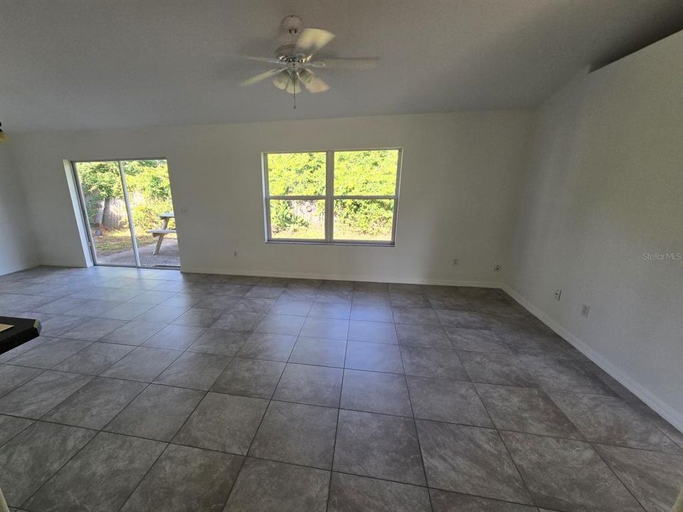 For Sale: $279,900 (3 beds, 2 baths, 1224 Square Feet)