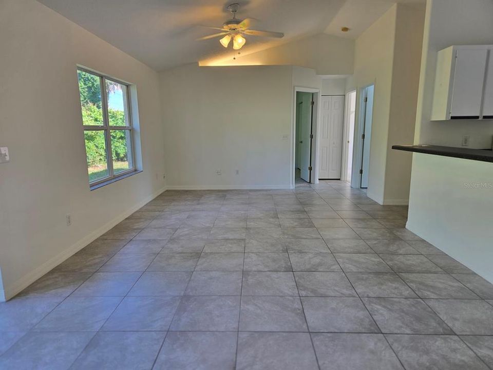 For Sale: $279,900 (3 beds, 2 baths, 1224 Square Feet)