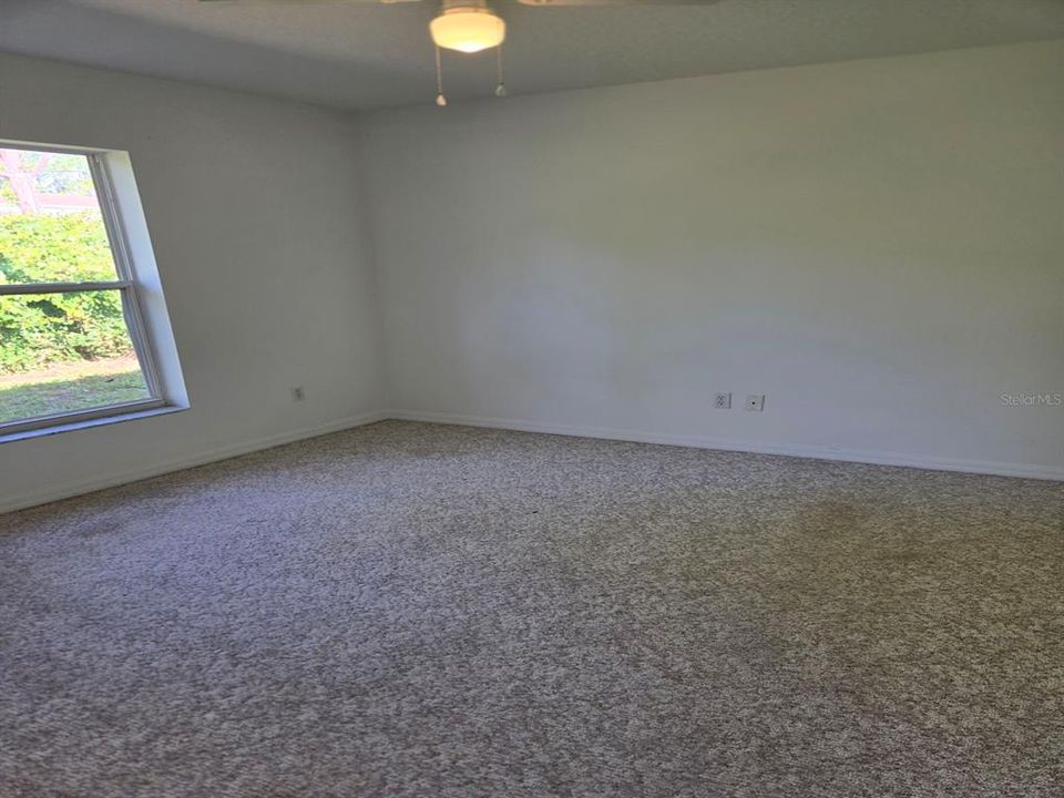 For Sale: $279,900 (3 beds, 2 baths, 1224 Square Feet)