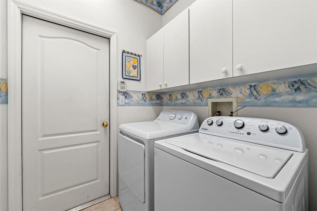 For Sale: $325,000 (2 beds, 2 baths, 1544 Square Feet)
