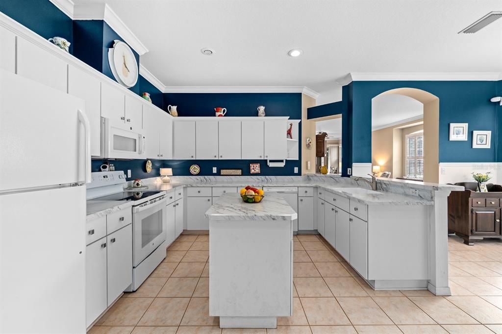 For Sale: $325,000 (2 beds, 2 baths, 1544 Square Feet)
