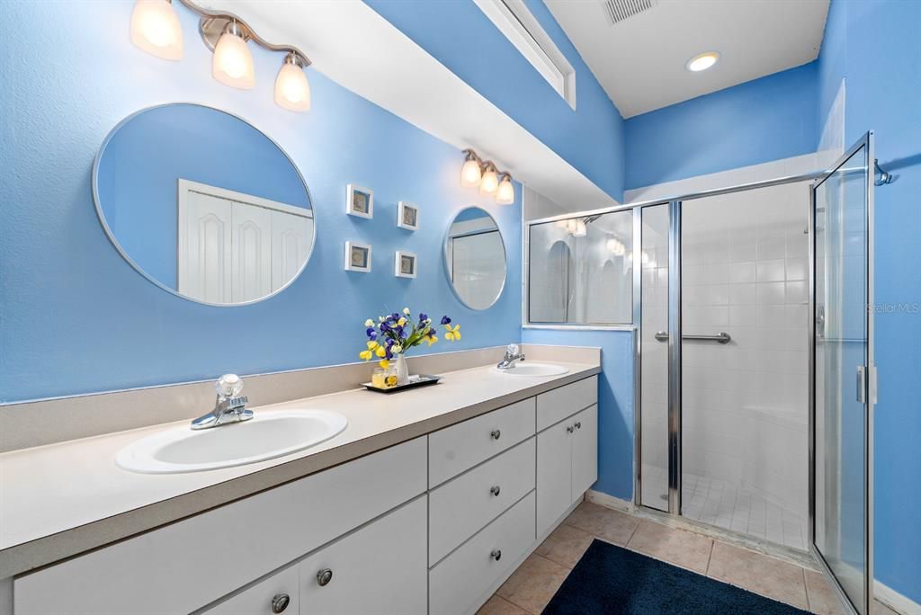 For Sale: $325,000 (2 beds, 2 baths, 1544 Square Feet)