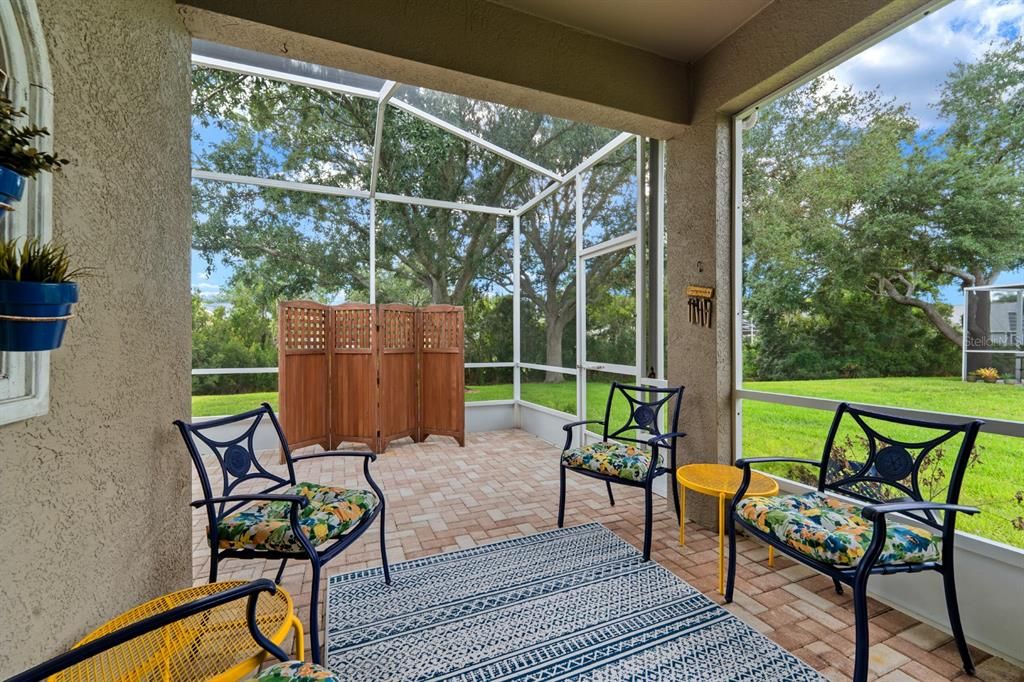For Sale: $325,000 (2 beds, 2 baths, 1544 Square Feet)