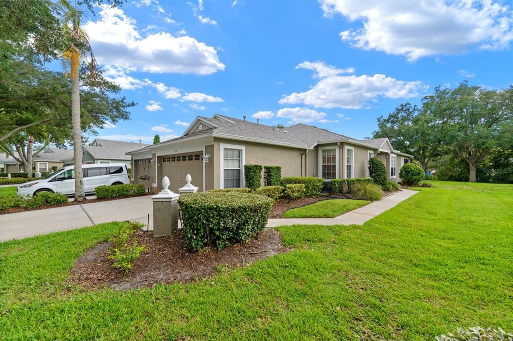 For Sale: $325,000 (2 beds, 2 baths, 1544 Square Feet)
