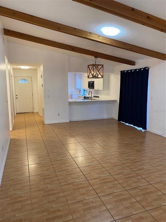 В аренду: $2,500 (3 спален, 2 ванн, 1456 Квадратных фут)