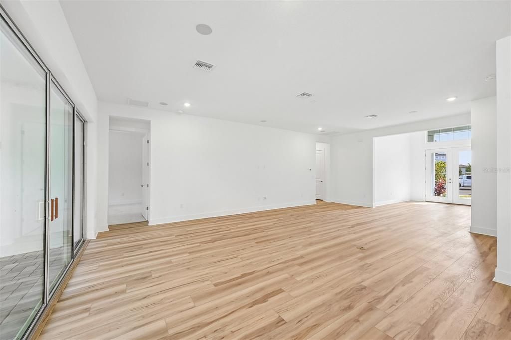 For Sale: $810,534 (3 beds, 2 baths, 2480 Square Feet)