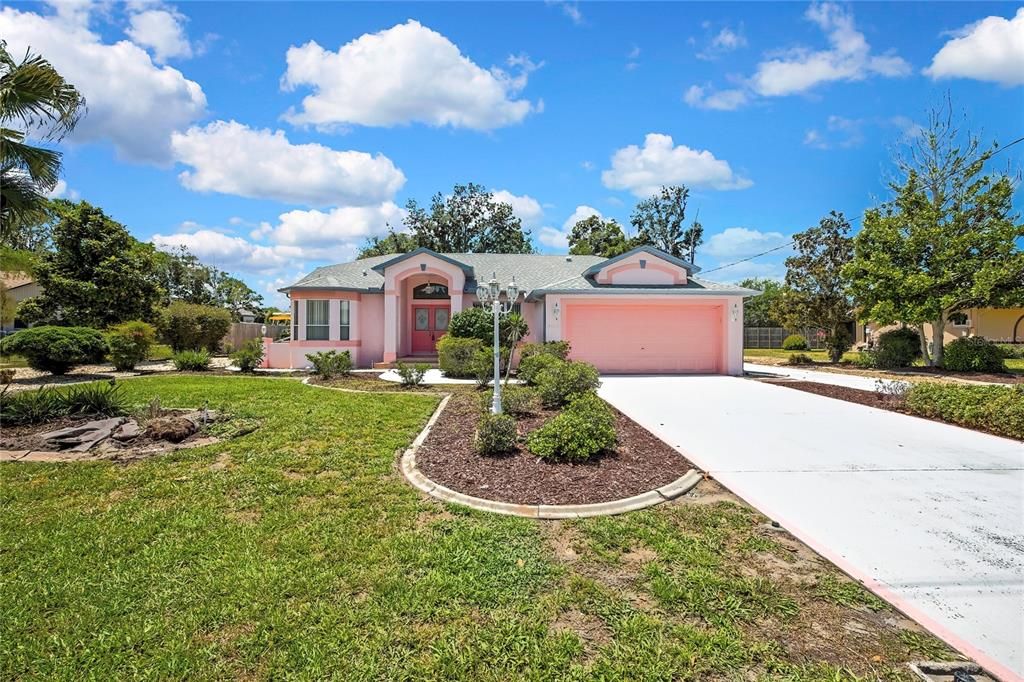 For Rent: $1,995 (3 beds, 2 baths, 1756 Square Feet)
