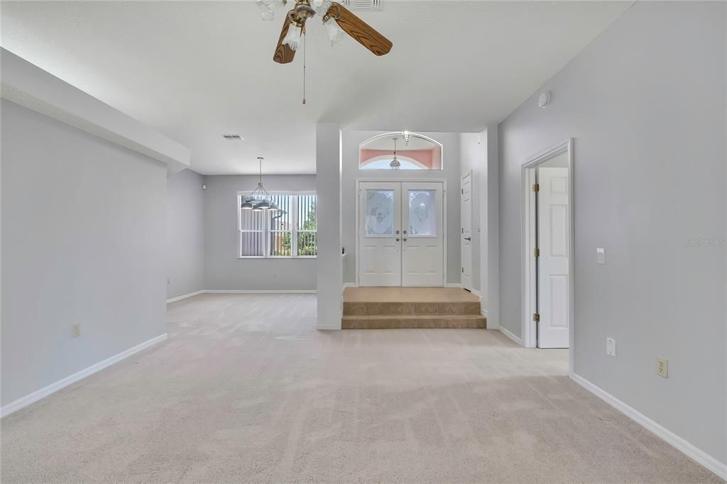 For Rent: $1,995 (3 beds, 2 baths, 1756 Square Feet)