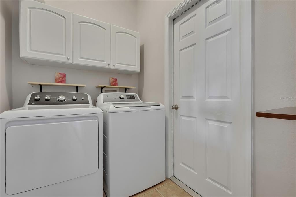 For Rent: $1,995 (3 beds, 2 baths, 1756 Square Feet)