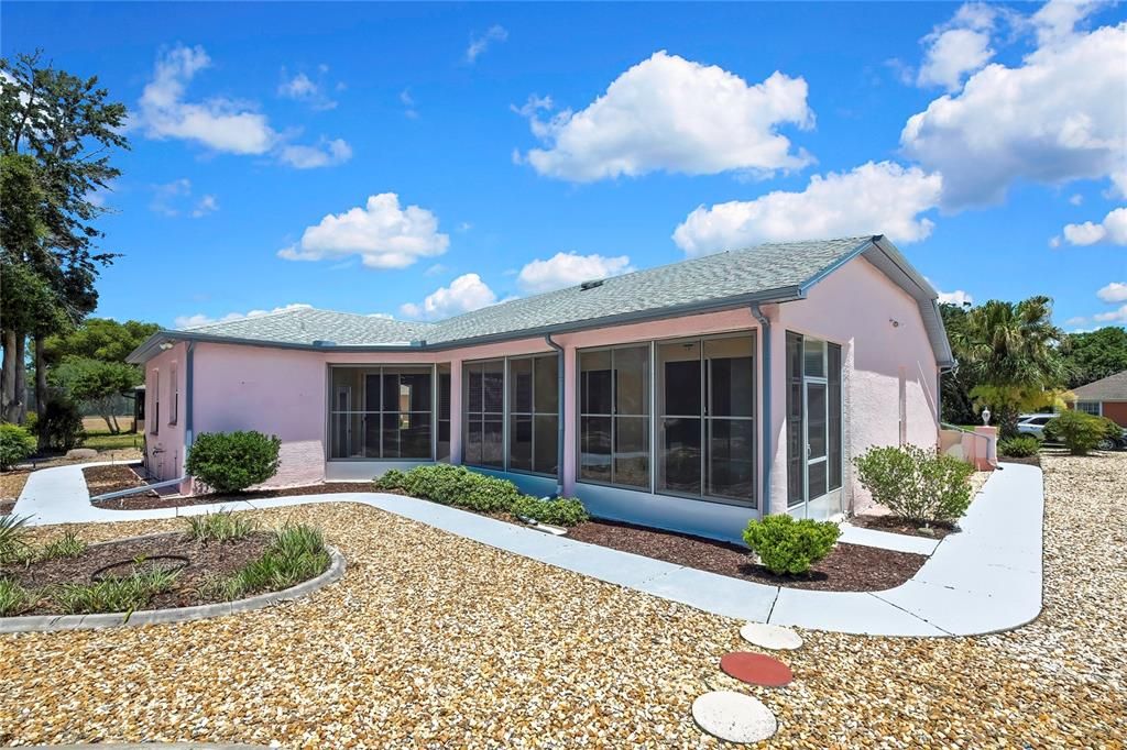 For Rent: $1,995 (3 beds, 2 baths, 1756 Square Feet)