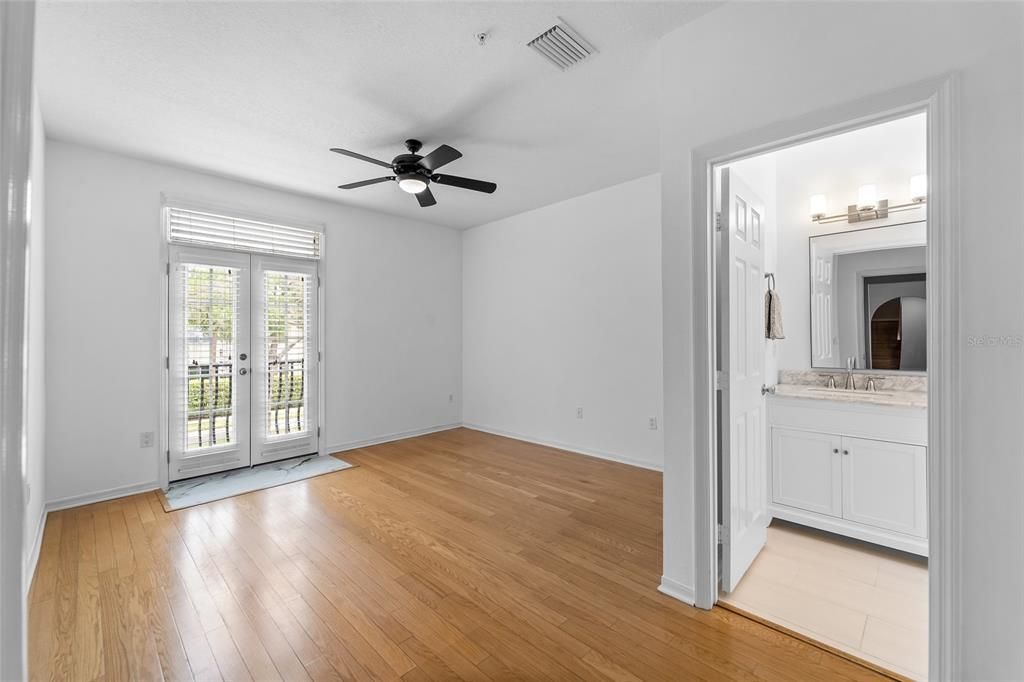 En Venta: $549,750 (3 camas, 3 baños, 1777 Pies cuadrados)