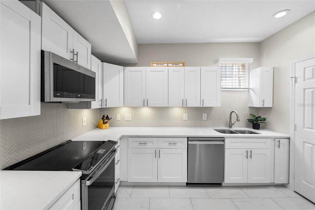 En Venta: $549,750 (3 camas, 3 baños, 1777 Pies cuadrados)