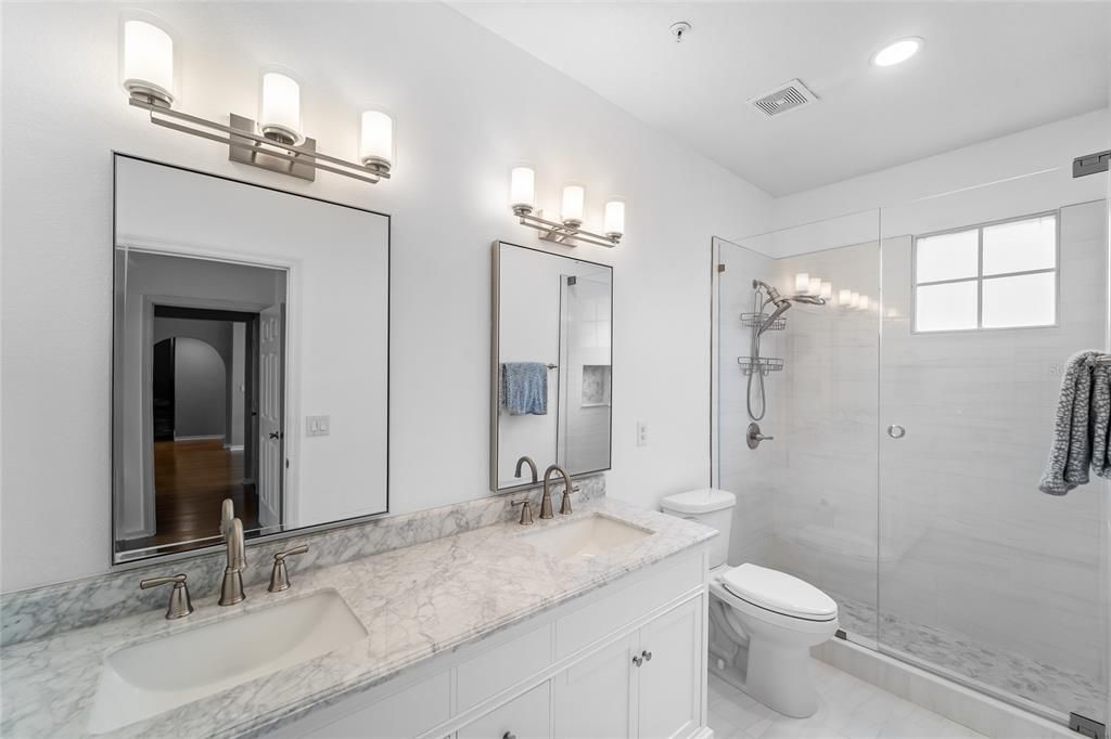 En Venta: $549,750 (3 camas, 3 baños, 1777 Pies cuadrados)