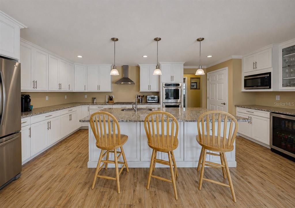 For Sale: $975,000 (4 beds, 2 baths, 1990 Square Feet)