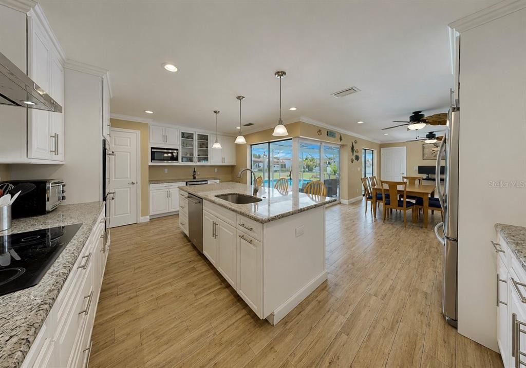 For Sale: $975,000 (4 beds, 2 baths, 1990 Square Feet)