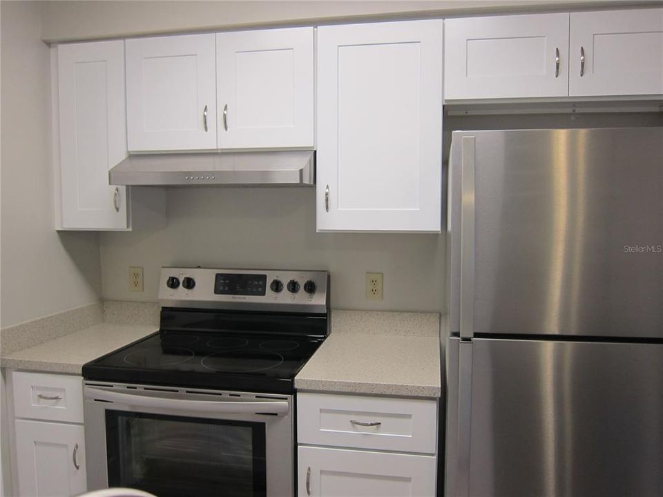 For Rent: $1,050 (2 beds, 1 baths, 822 Square Feet)