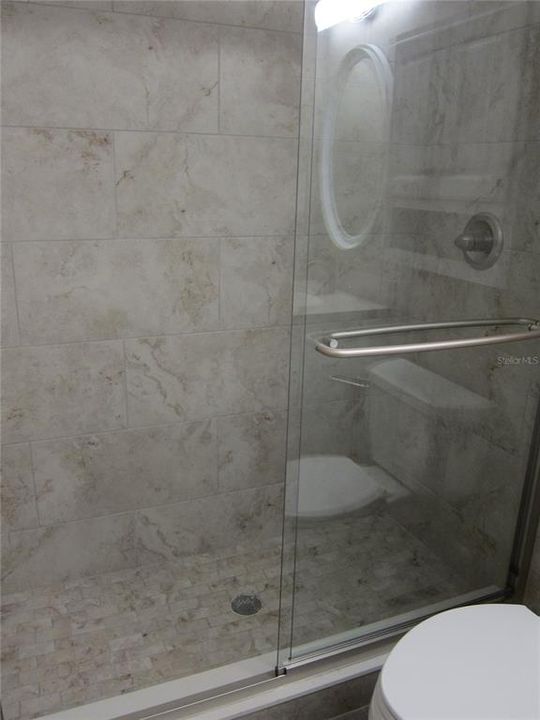 For Rent: $1,050 (2 beds, 1 baths, 822 Square Feet)