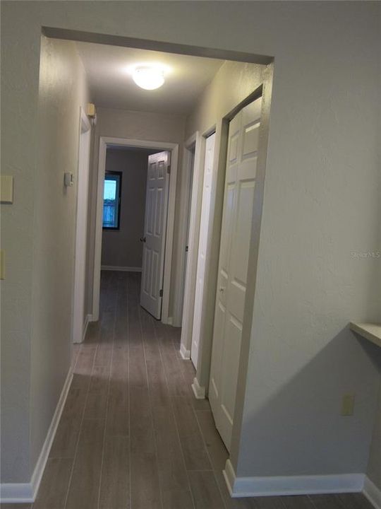 For Rent: $1,050 (2 beds, 1 baths, 822 Square Feet)