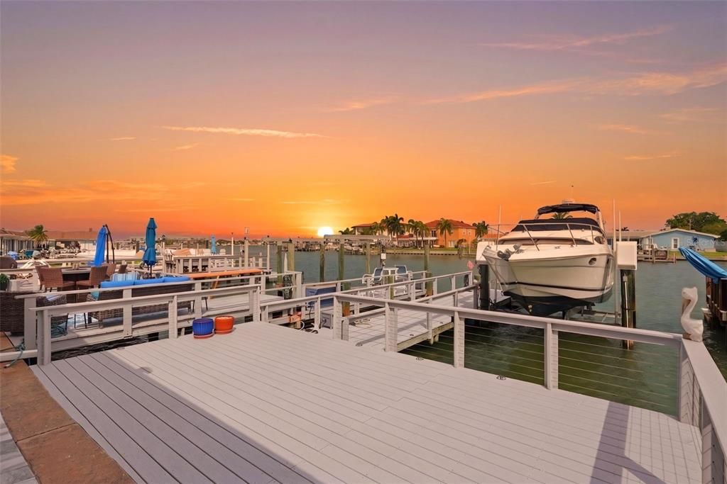 For Sale: $630,000 (2 beds, 2 baths, 1650 Square Feet)