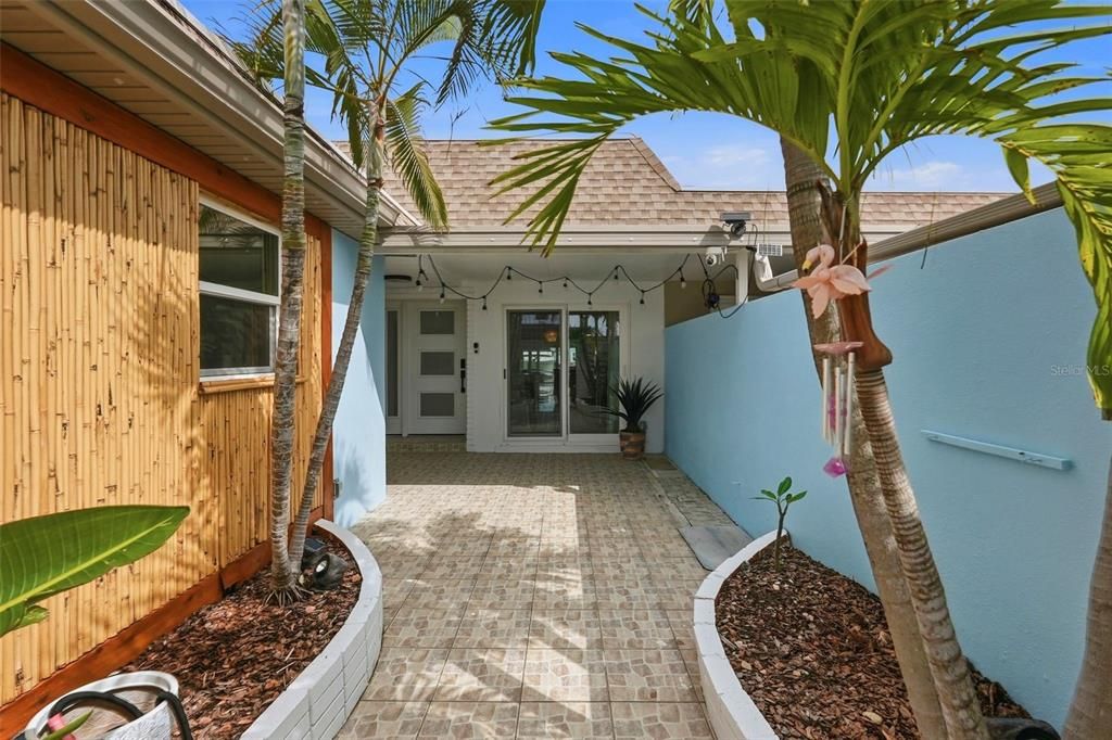 For Sale: $630,000 (2 beds, 2 baths, 1650 Square Feet)