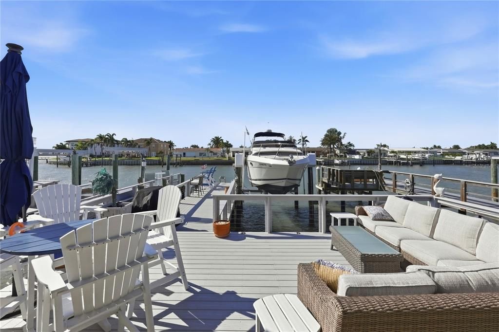 For Sale: $630,000 (2 beds, 2 baths, 1650 Square Feet)