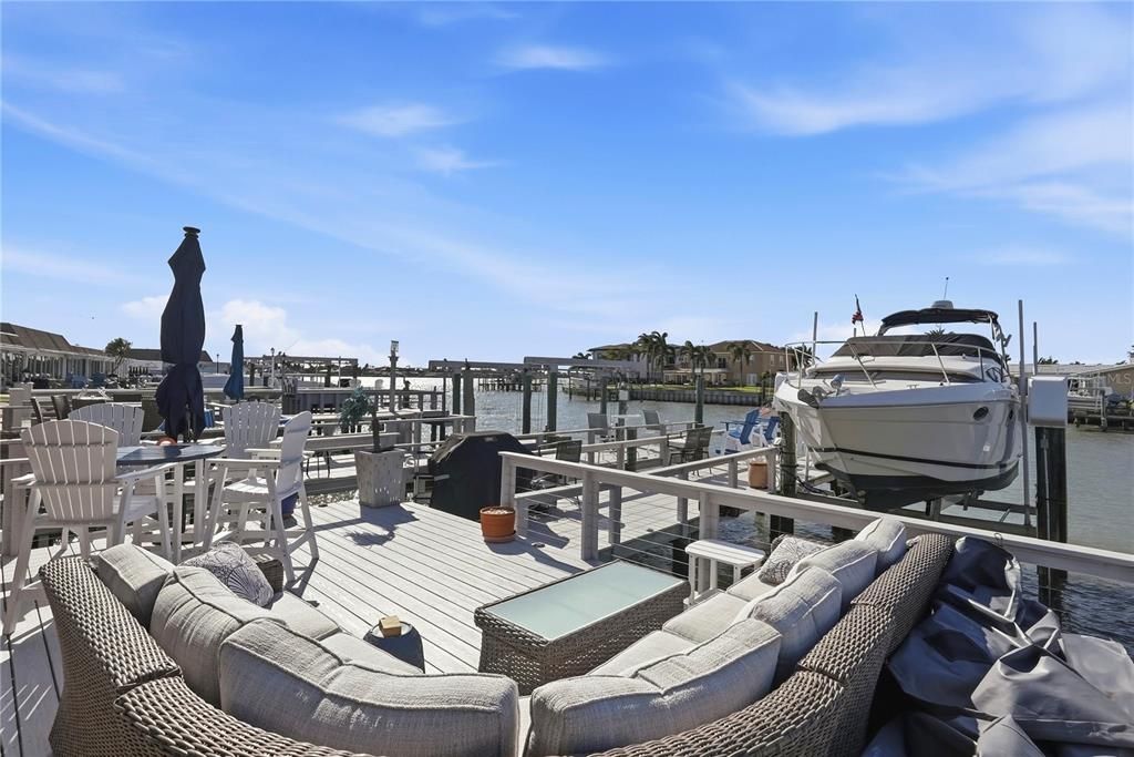 For Sale: $630,000 (2 beds, 2 baths, 1650 Square Feet)