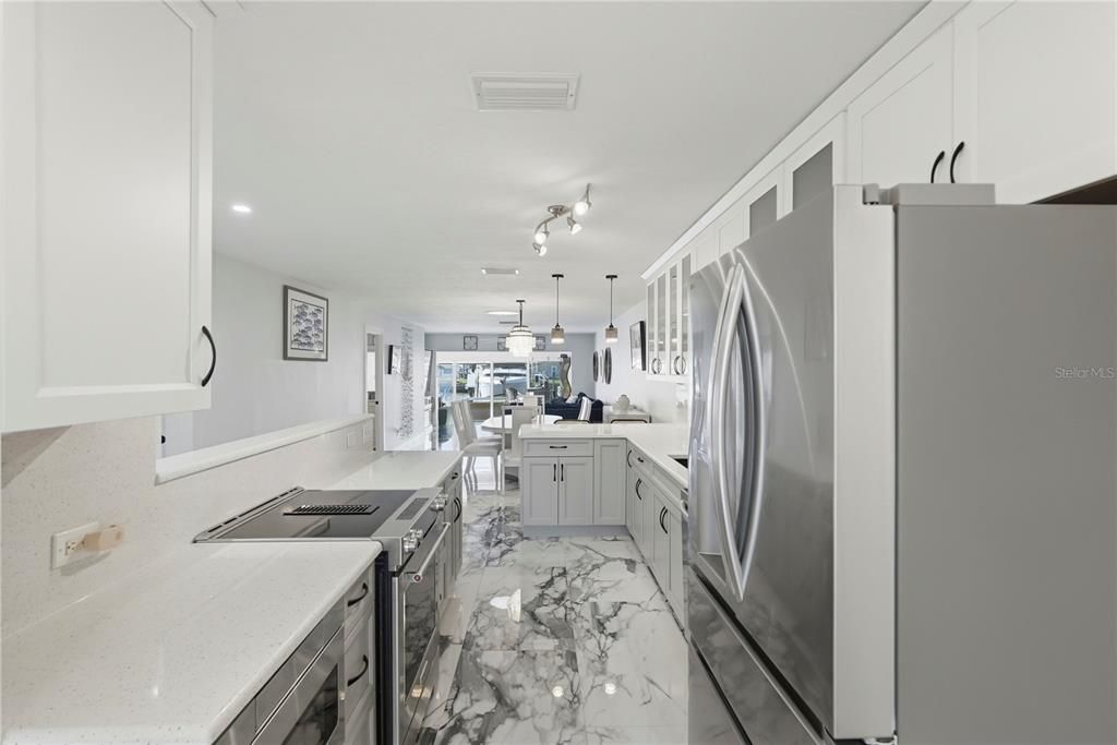 For Sale: $630,000 (2 beds, 2 baths, 1650 Square Feet)