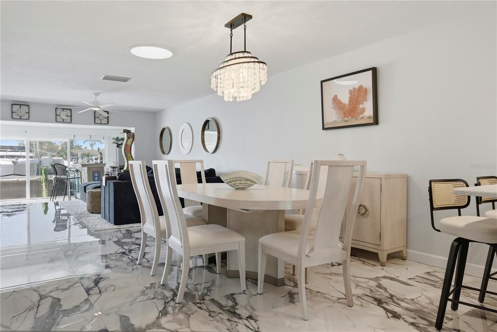 For Sale: $630,000 (2 beds, 2 baths, 1650 Square Feet)