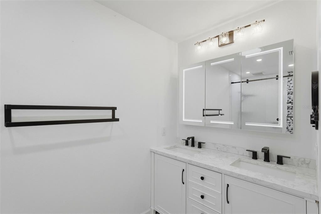 For Sale: $630,000 (2 beds, 2 baths, 1650 Square Feet)