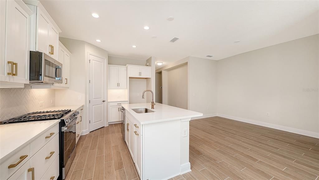 For Sale: $558,990 (3 beds, 2 baths, 1860 Square Feet)