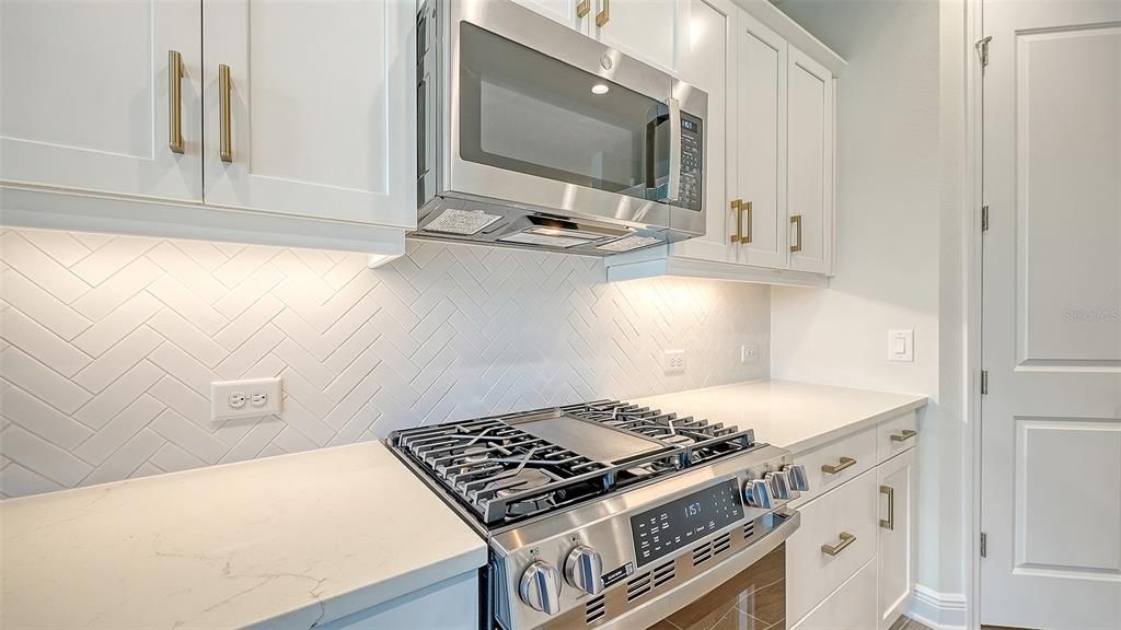 For Sale: $558,990 (3 beds, 2 baths, 1860 Square Feet)