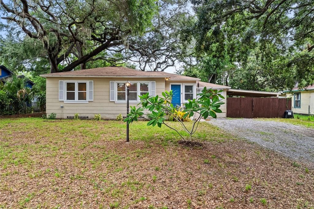 For Sale: $349,000 (3 beds, 2 baths, 1016 Square Feet)